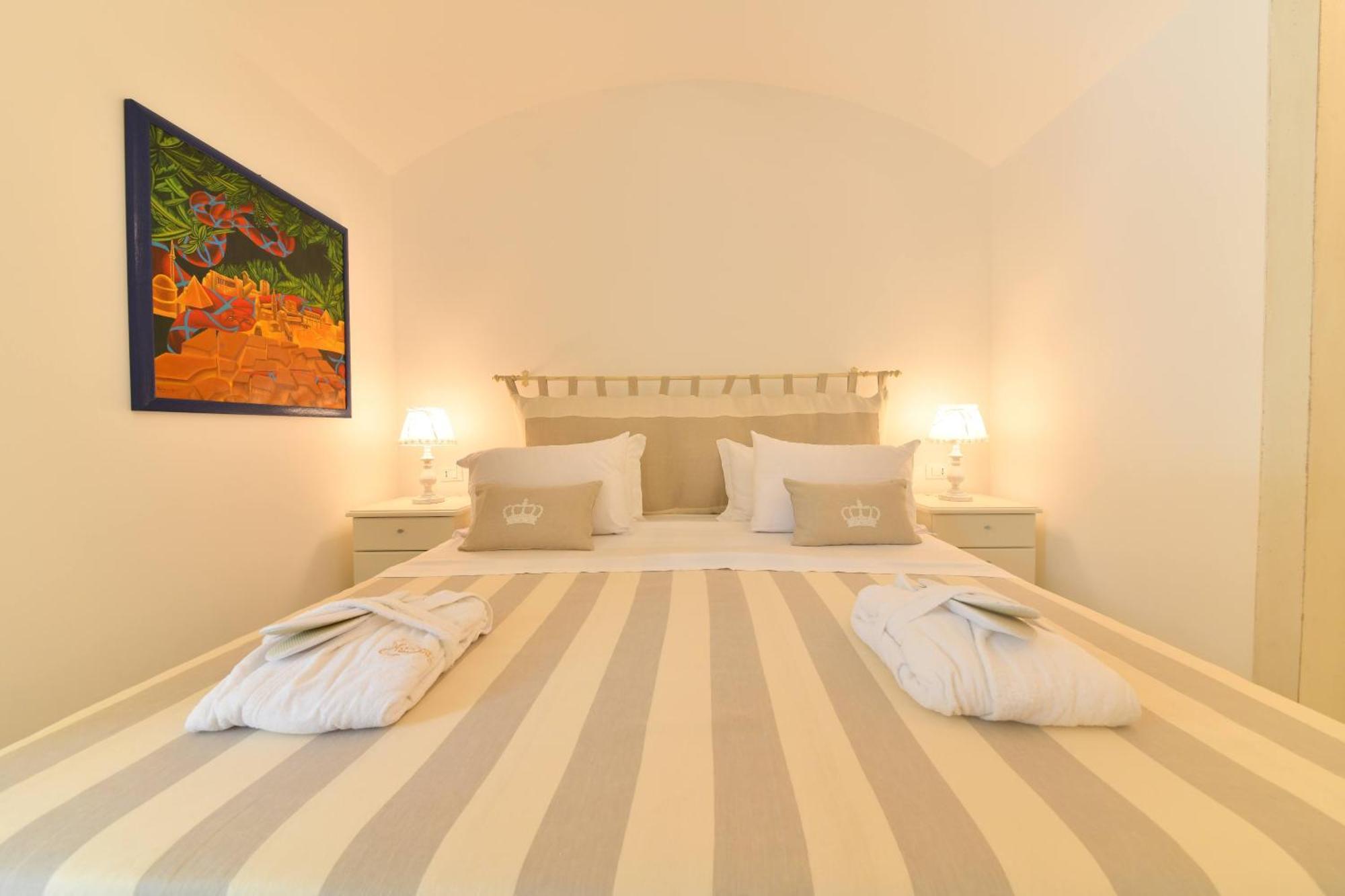 Queen Suite - Luxury Rooms (Adults Only) Forio di Ischia Exteriör bild