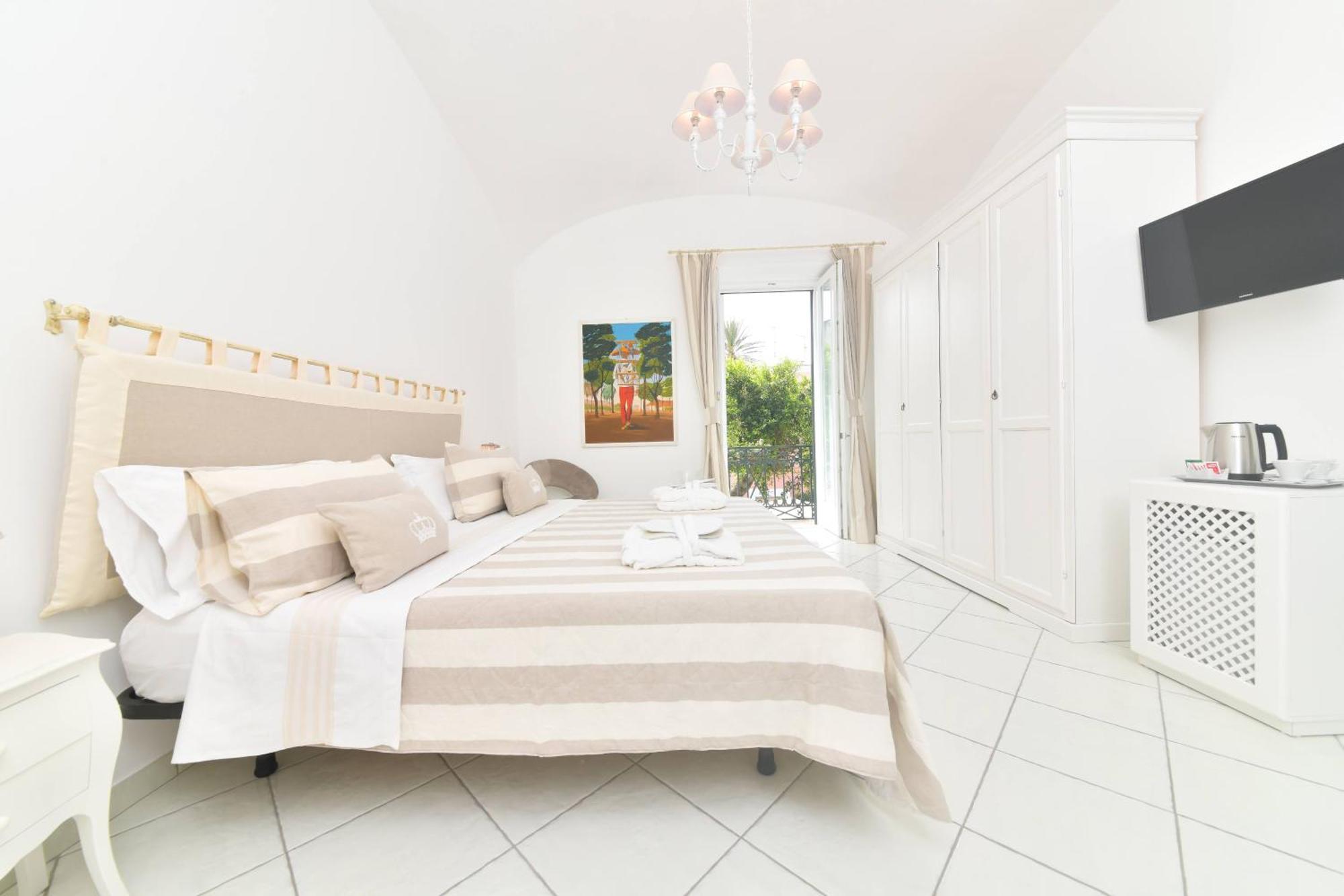 Queen Suite - Luxury Rooms (Adults Only) Forio di Ischia Exteriör bild